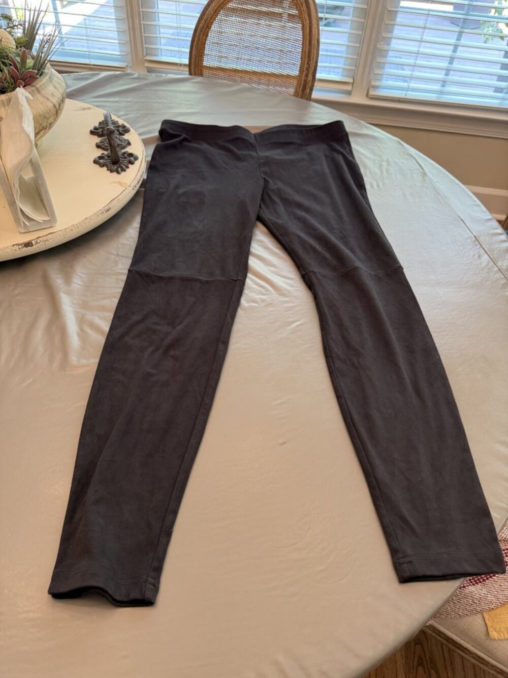 HUE faux suede leggings